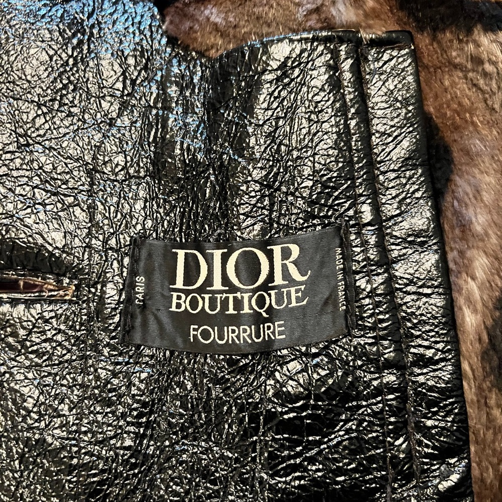 Dior CD Black Leather Coat with Faux Fur Lining - Picture 6 of 11